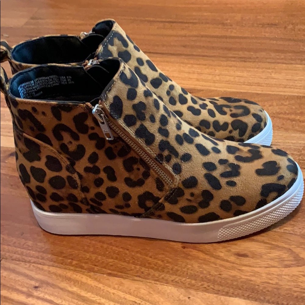 Leopard heel size 8.5